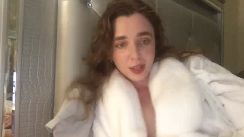 Anna online show from September 2025 10:09:01 PM