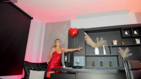 Anna Brooks  online show from February 2026 07:54:02 PM