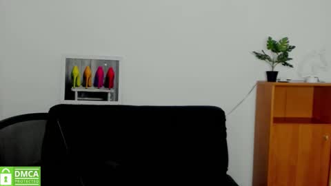 Anna online show from October 2025 11:30:02 AM