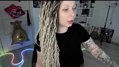 Snapshot of annanebula chatting on May 2026 03:19:02 PM Anna online show from May 2026 03:19:02 PM