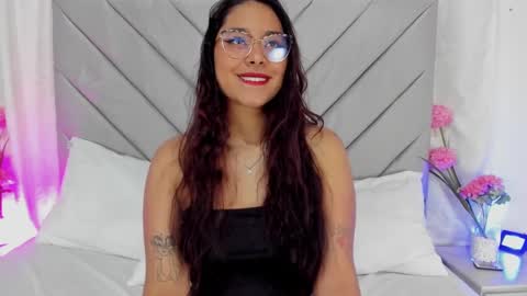 Anna online show from December 2024 04:32:01 PM