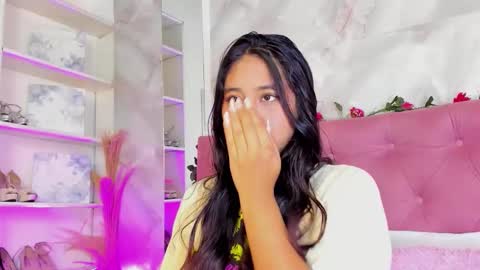 Anna online show from October 2025 04:20:02 PM