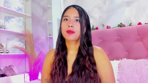 Anna online show from November 2025 04:20:02 PM