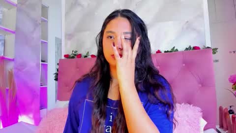 Anna online show from November 2025 04:44:01 PM