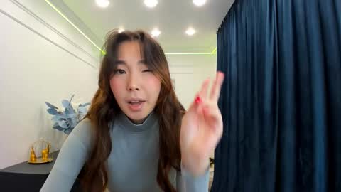 Anna online show from October 2025 07:12:01 PM