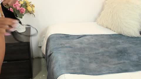 Anna Rosse online show from April 2026 12:02:01 PM