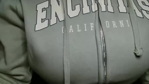 Bella online show from March 2026 04:19:01 PM