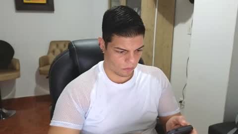 Anndy Hardy online show from November 2025 11:43:01 PM