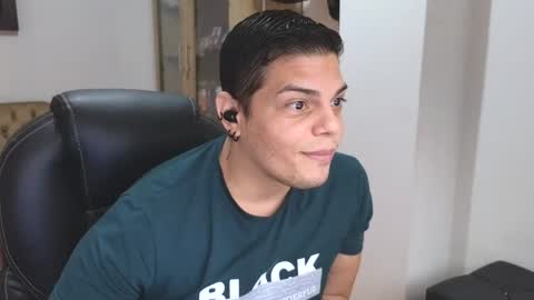 Anndy Hardy online show from November 2025 09:15:02 PM