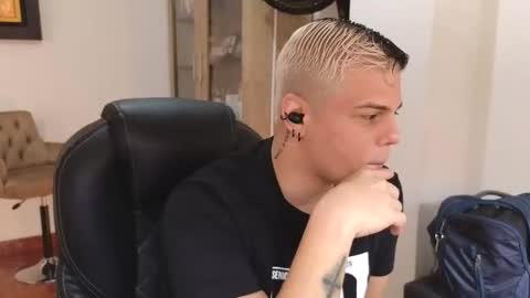 Anndy Hardy online show from November 2025 08:35:02 PM