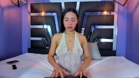 Anne online show from September 2025 07:04:02 PM