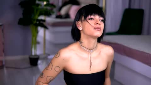 Anne online show from December 2025 04:39:02 AM