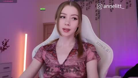 annelitt online show from December 2025 10:16:01 PM