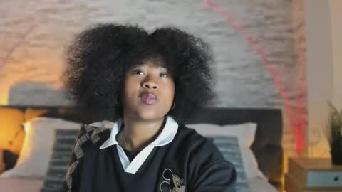 Anneth online show from November 2025 06:20:02 PM