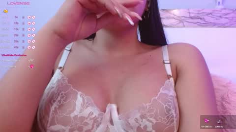 A N N E online show from December 2024 05:51:01 PM