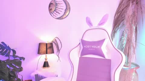 Angel online show from December 2024 04:37:01 PM