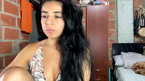 Snapshot of anngela01 chatting on September 2025 11:09:02 PM anngela online show from September 2025 11:09:02 PM