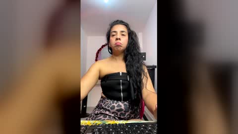 Snapshot of anngela01 chatting on January 2026 02:14:02 AM anngela online show from January 2026 02:14:02 AM