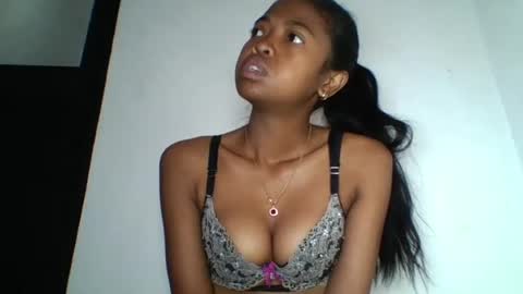 Snapshot of annica86 chatting on June 2026 06:00:01 AM annica86 online show from June 2026 06:00:01 AM