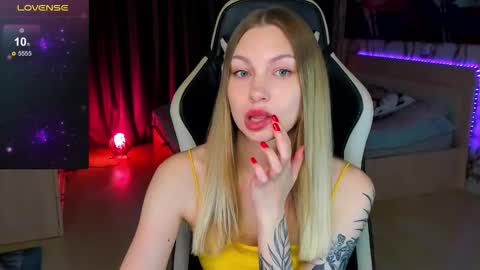 Annie online show from September 2025 09:03:02 PM