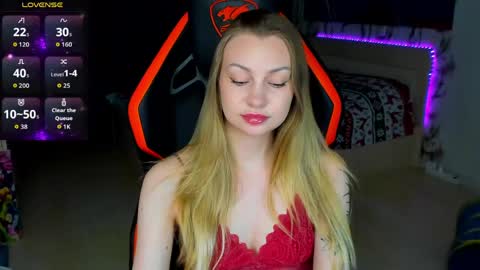 Snapshot of annie69kiss chatting on May 2026 11:23:01 PM Annie online show from May 2026 11:23:01 PM