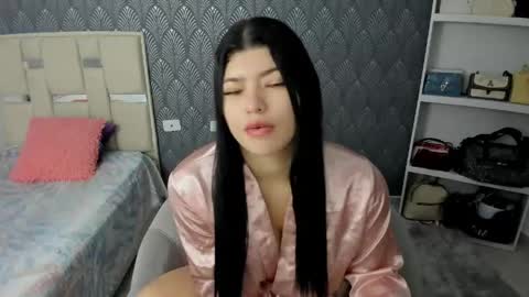 annie online show from May 2026 05:03:01 AM