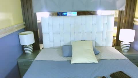 Annie  online show from April 2026 06:00:01 PM