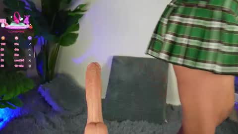 Snapshot of annie_couper chatting on September 2025 07:51:02 PM Annie online show from September 2025 07:51:02 PM