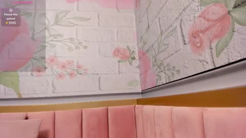 annie_cute18 online show from February 2025 03:45:02 AM