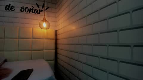 annie_cute18 online show from November 2025 10:04:02 AM