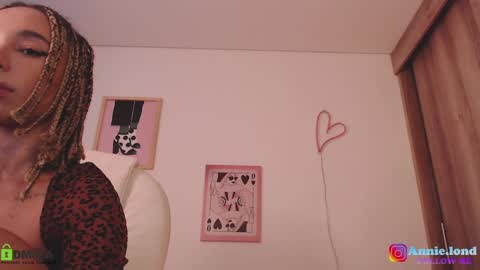 Snapshot of annie_es chatting on December 2024 03:00:01 PM Annie online show from December 2024 03:00:01 PM