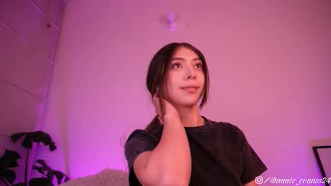 Annie Evans online show from February 2025 05:02:02 AM