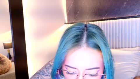 ANNIE HAWK online show from March 2026 10:07:02 AM