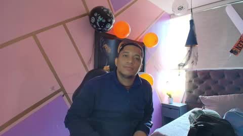 Annie lii online show from October 2025 12:34:02 PM