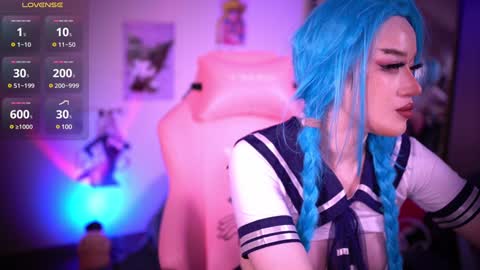 Annie May   online show from December 2024 06:20:01 PM