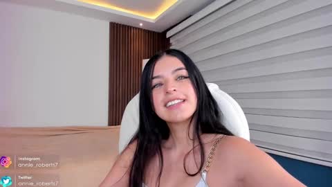 Annie Roberts online show from February 2025 08:42:01 PM