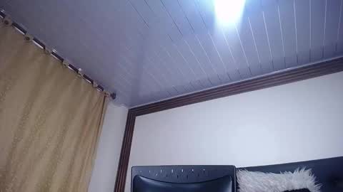 annie_scott_ online show from September 2025 09:17:02 PM