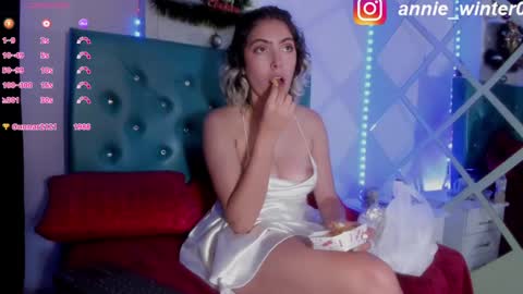 Annie online show from December 2024 06:27:01 AM