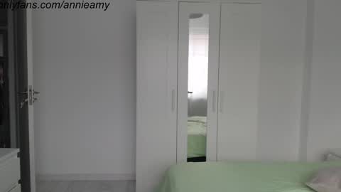 Annie online show from January 2025 02:13:01 PM