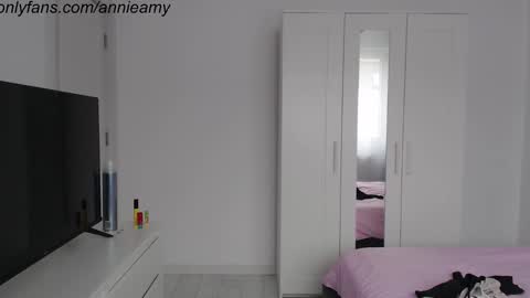 Annie online show from January 2025 01:00:01 PM