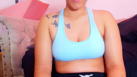 Snapshot of annieberlin chatting on September 2025 03:06:02 AM annie online show from September 2025 03:06:02 AM