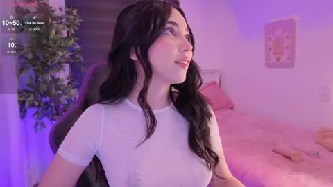 Cassandra online show from November 2025 06:13:01 AM