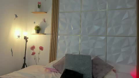Snapshot of anniee_333 chatting on June 2026 01:33:01 PM online show from June 2026 01:33:01 PM