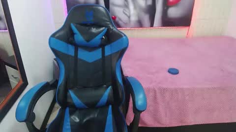 Anniee online show from January 2025 02:36:01 PM