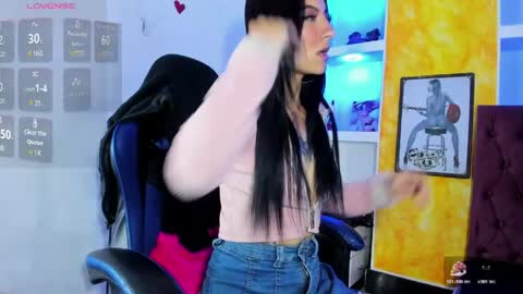 Anniee online show from June 2026 11:45:02 AM