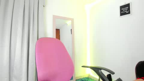 Annie  online show from January 2025 11:35:02 PM