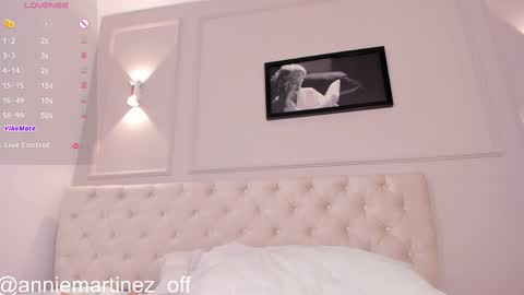 Annie online show from February 2025 06:04:02 PM