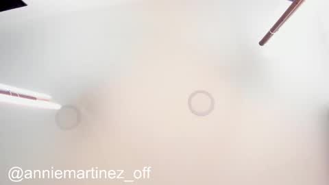 Annie online show from February 2025 03:04:02 PM