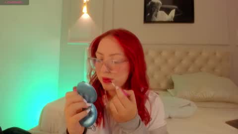 Annie online show from September 2025 12:05:02 PM