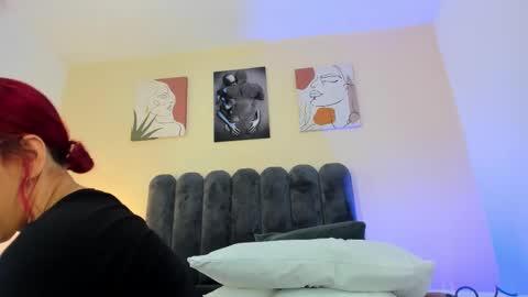 Annie online show from November 2025 12:16:02 PM